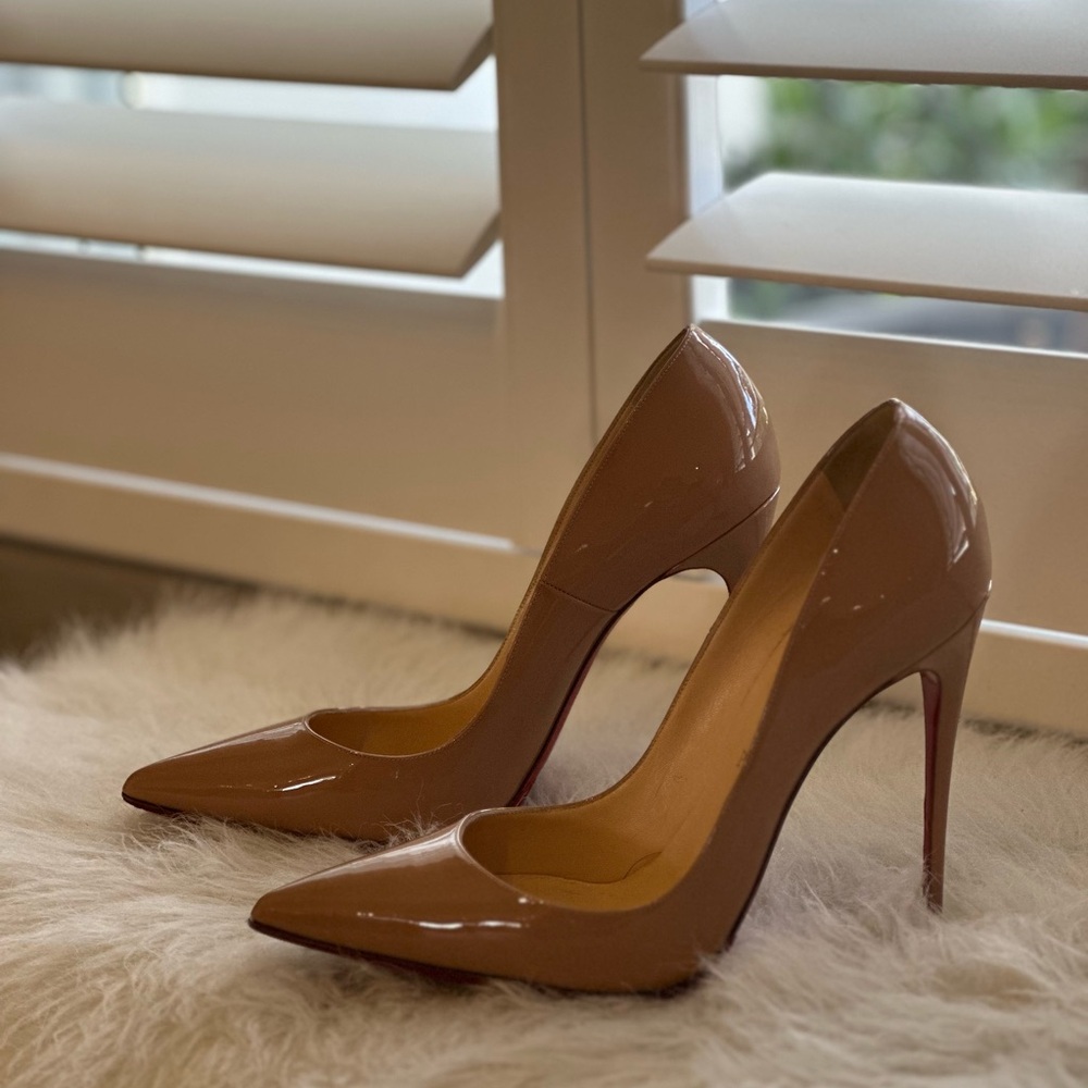 Christian Louboutin Beige Patent Leather Heels